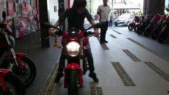 国产美女摩托车视频,惊艳摩托车赛道风采